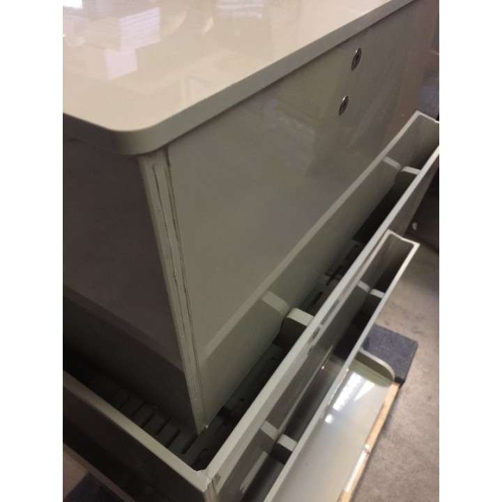 Small 28" Bakki Shower W/ 2 x Outlet